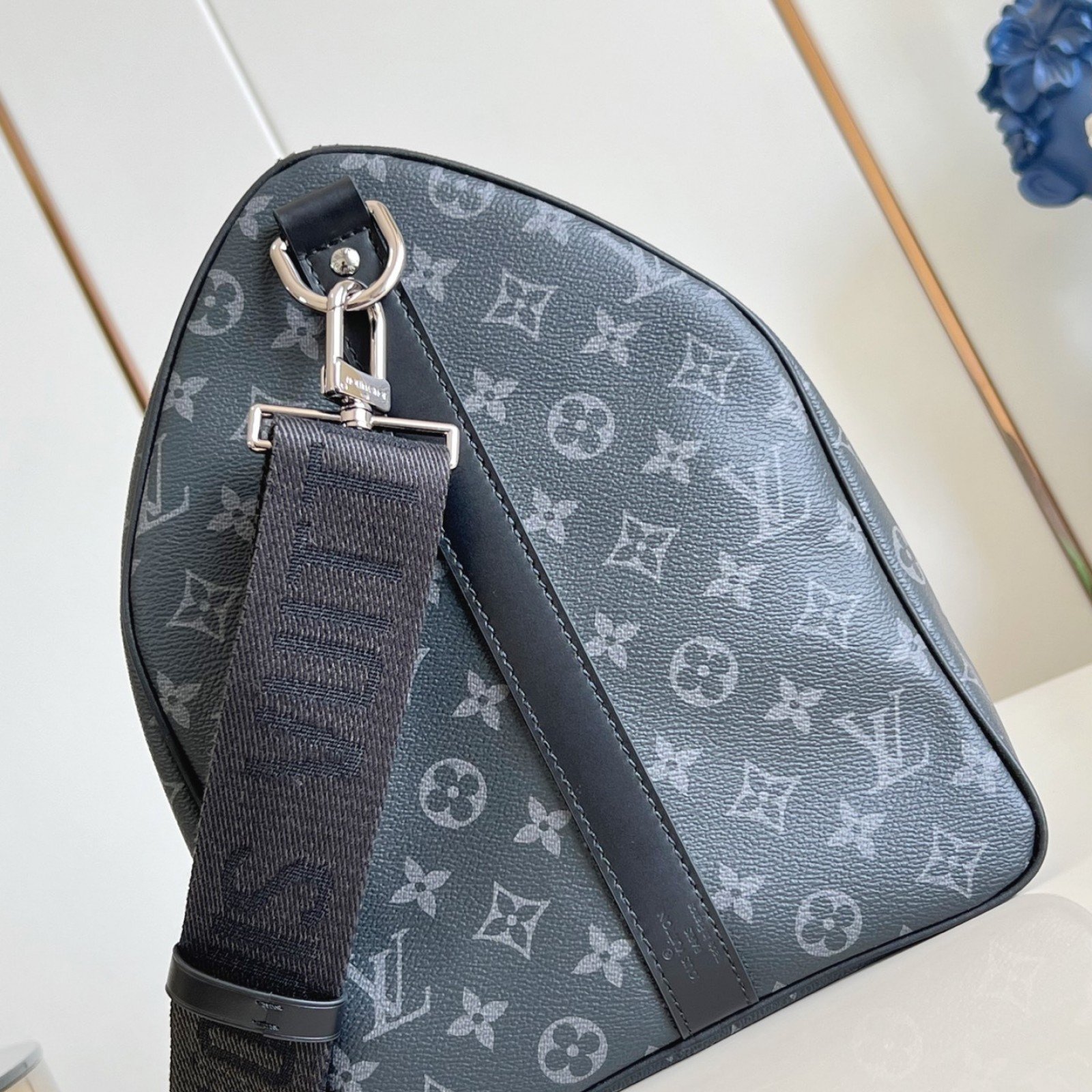LV bag 180532 $299.75 USD
