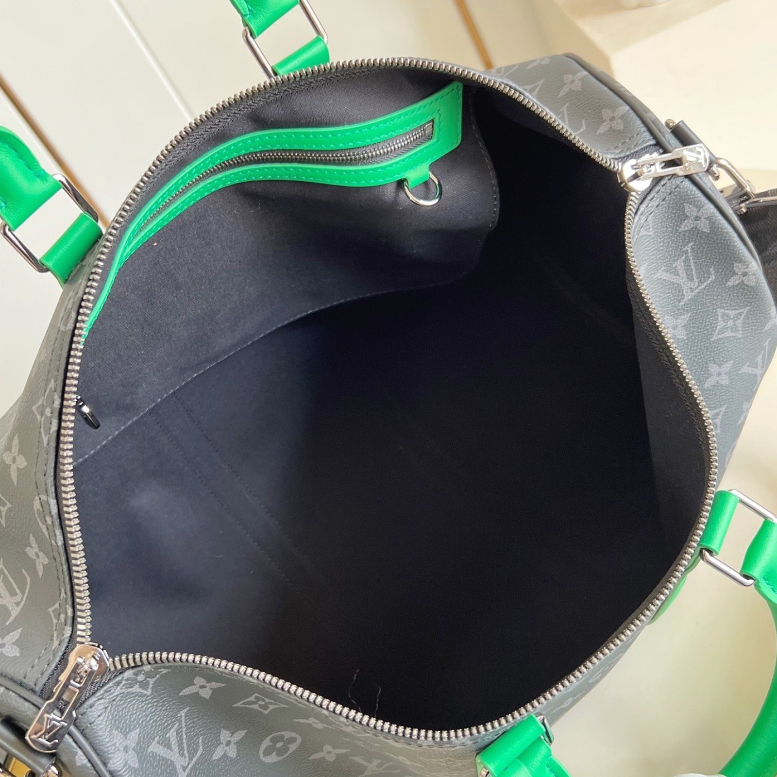 LV bag 180533 $297 USD