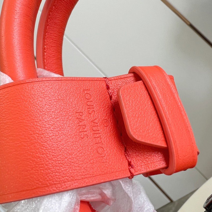 LV bag 180536 $299.75 USD