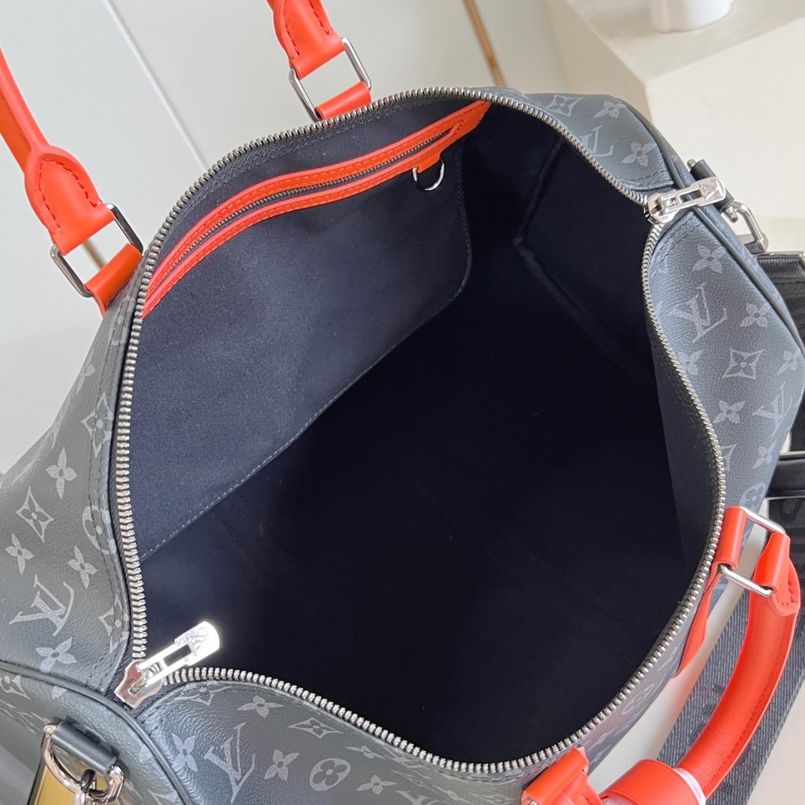 LV bag 180537 $297 USD