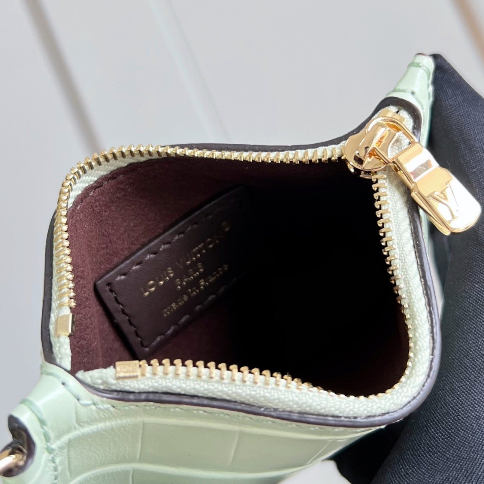 LV bag 216533 $203.5 USD