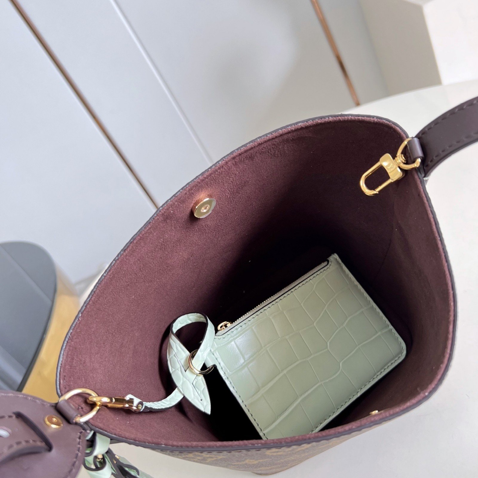 LV bag 216533 $203.5 USD