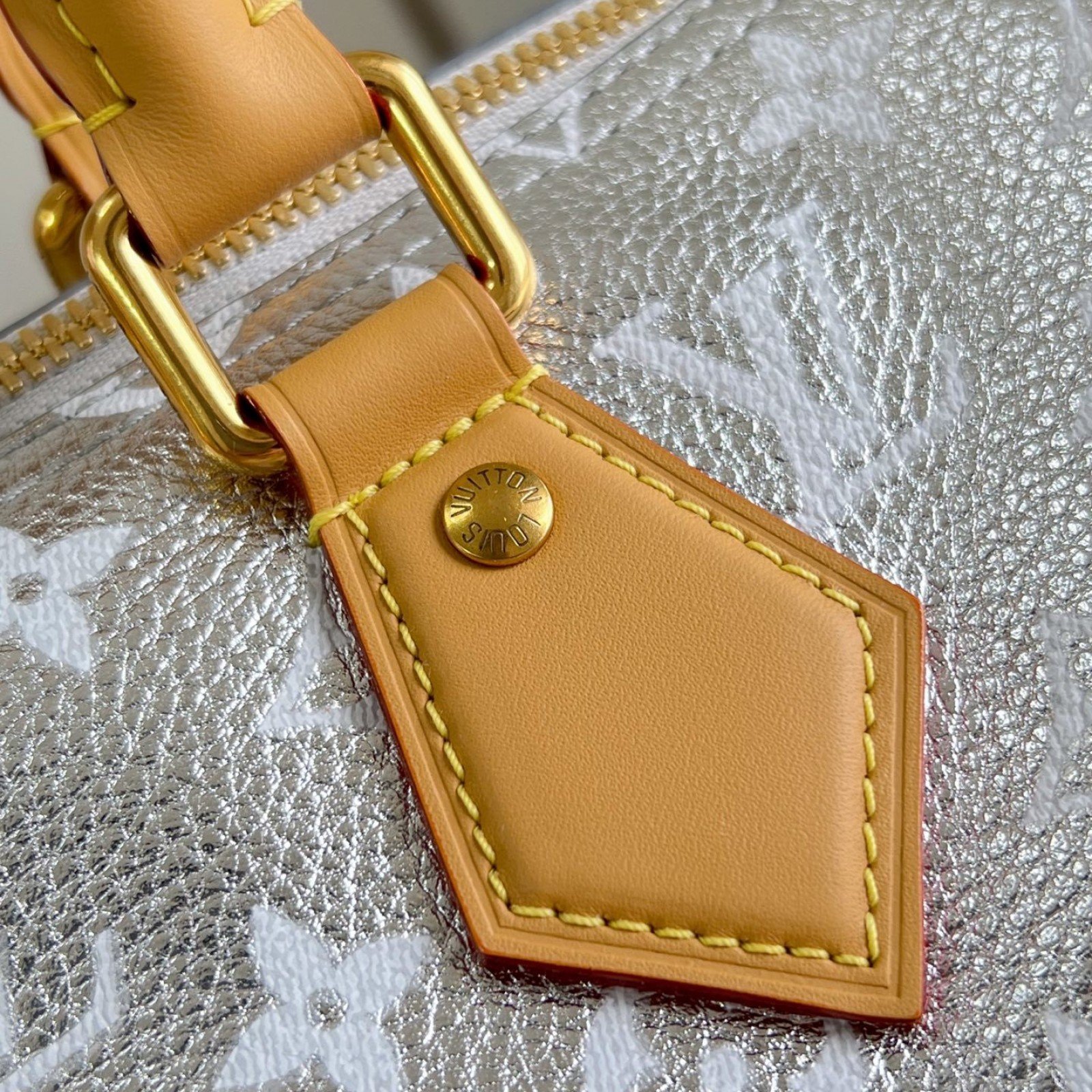 LV bag 216538   $283.25