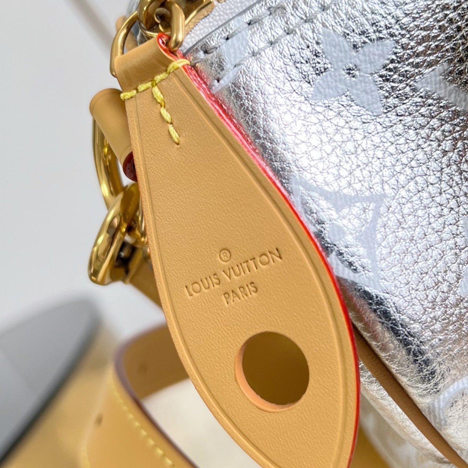 LV bag 216538   $283.25
