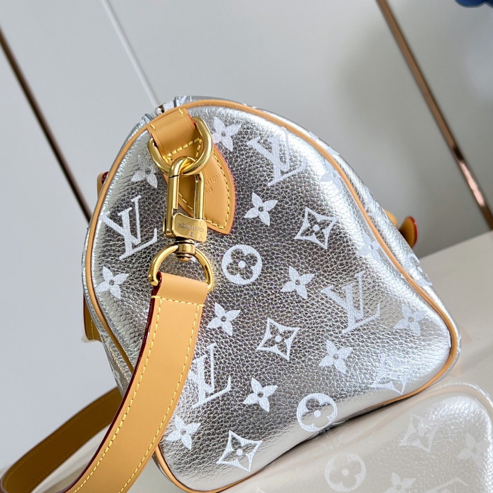 LV bag 216538   $283.25