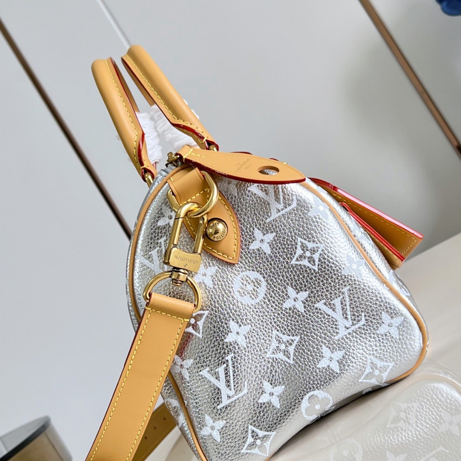 LV bag 216538   $283.25