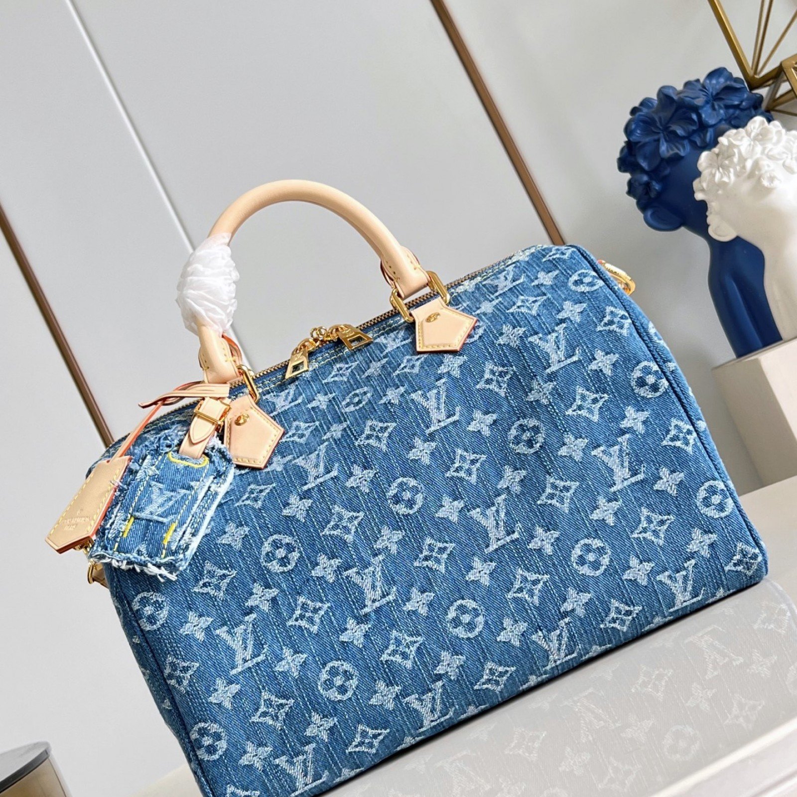 LV bag 216545 $200.75 USD