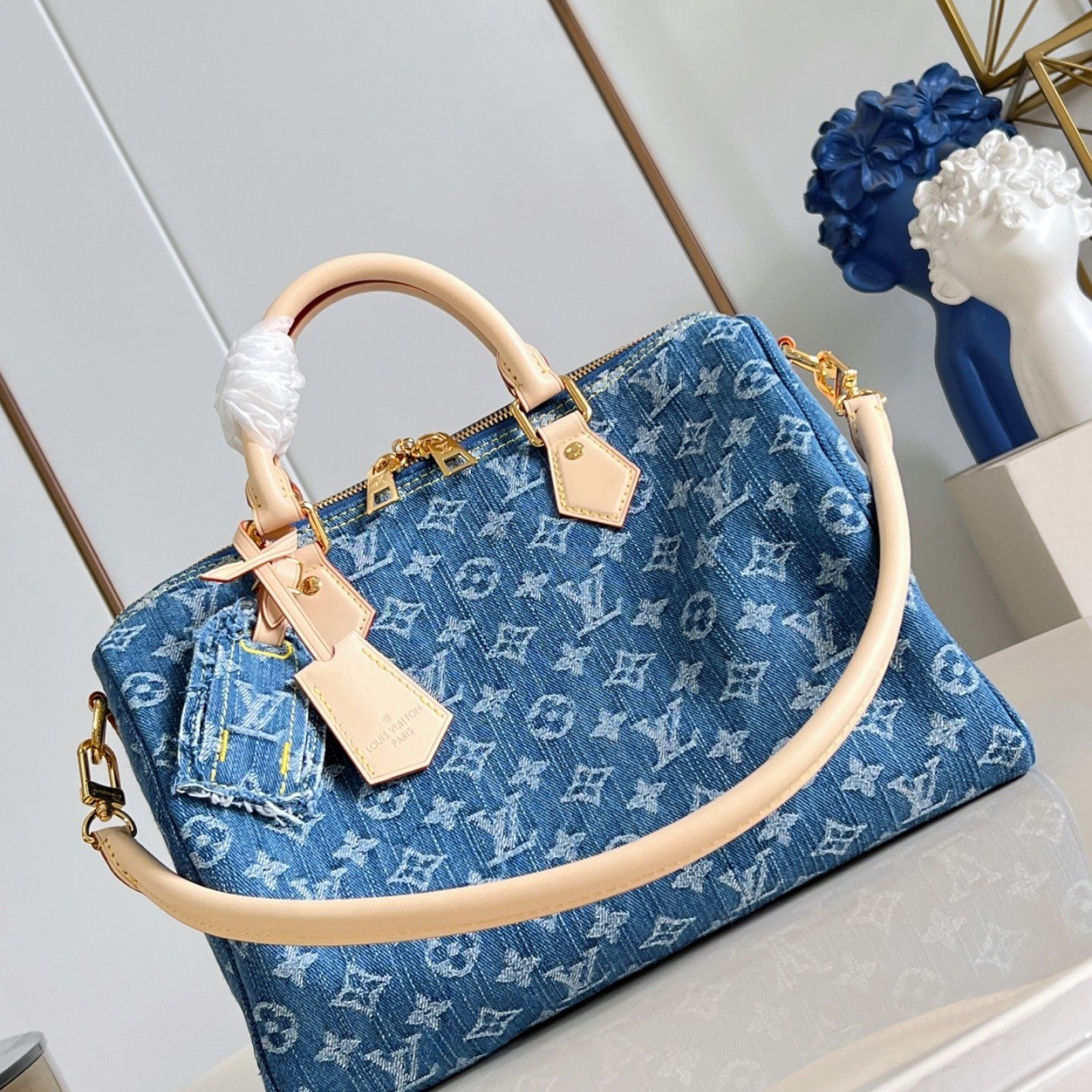 LV bag 216545 $200.75 USD