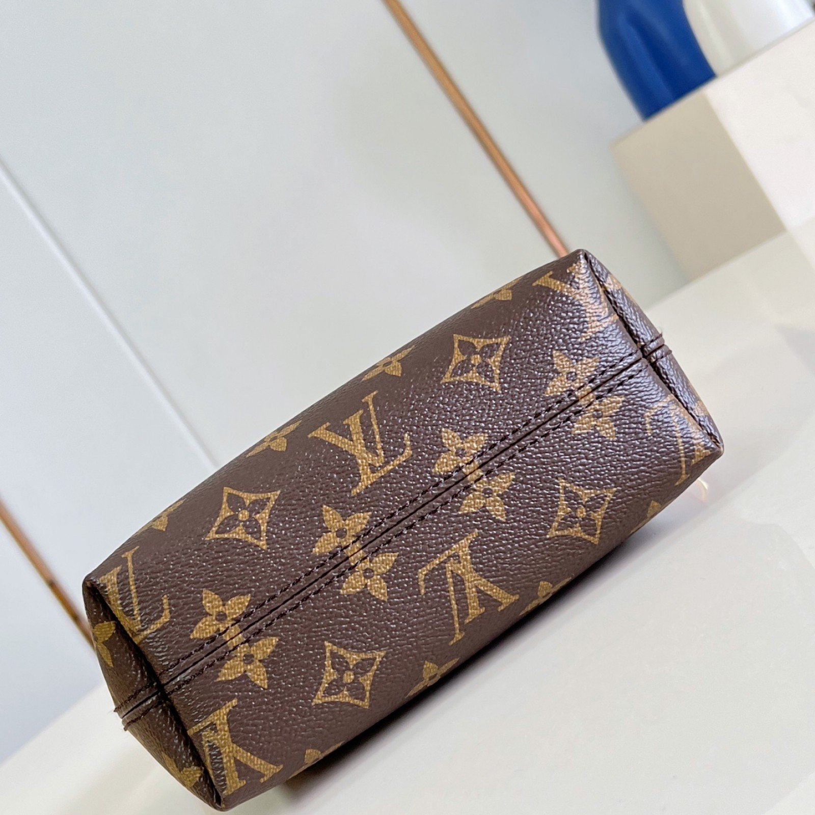 LV bag 216547 $143 USD