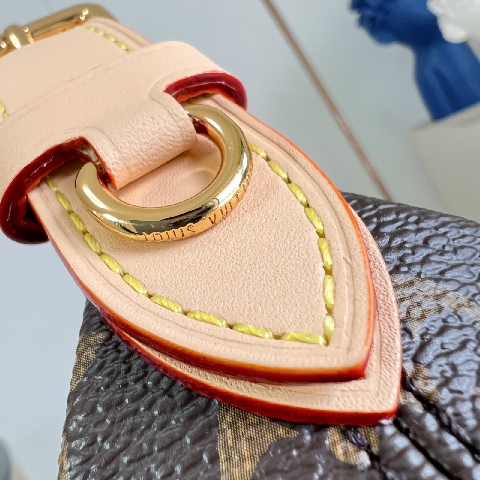 LV bag 216547 $143 USD