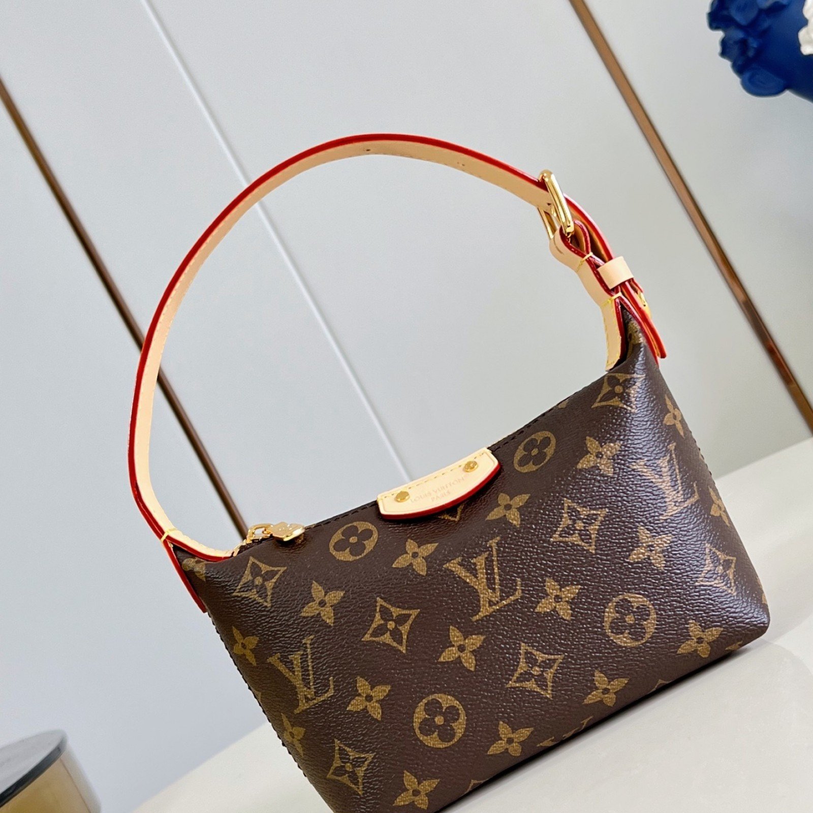 LV bag 216547 $143 USD