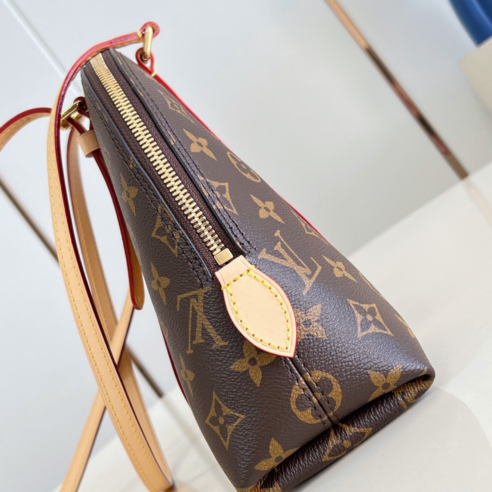 LV bag 216548 $176 USD