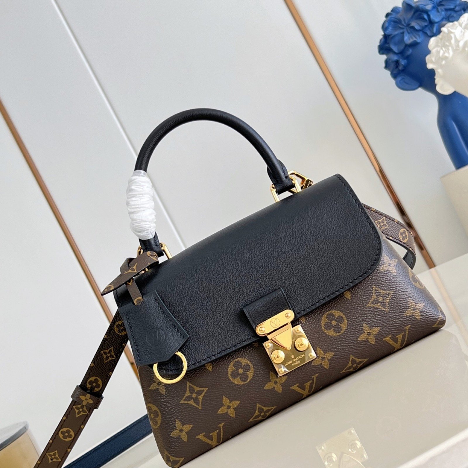 LV bag 216550 $187 USD