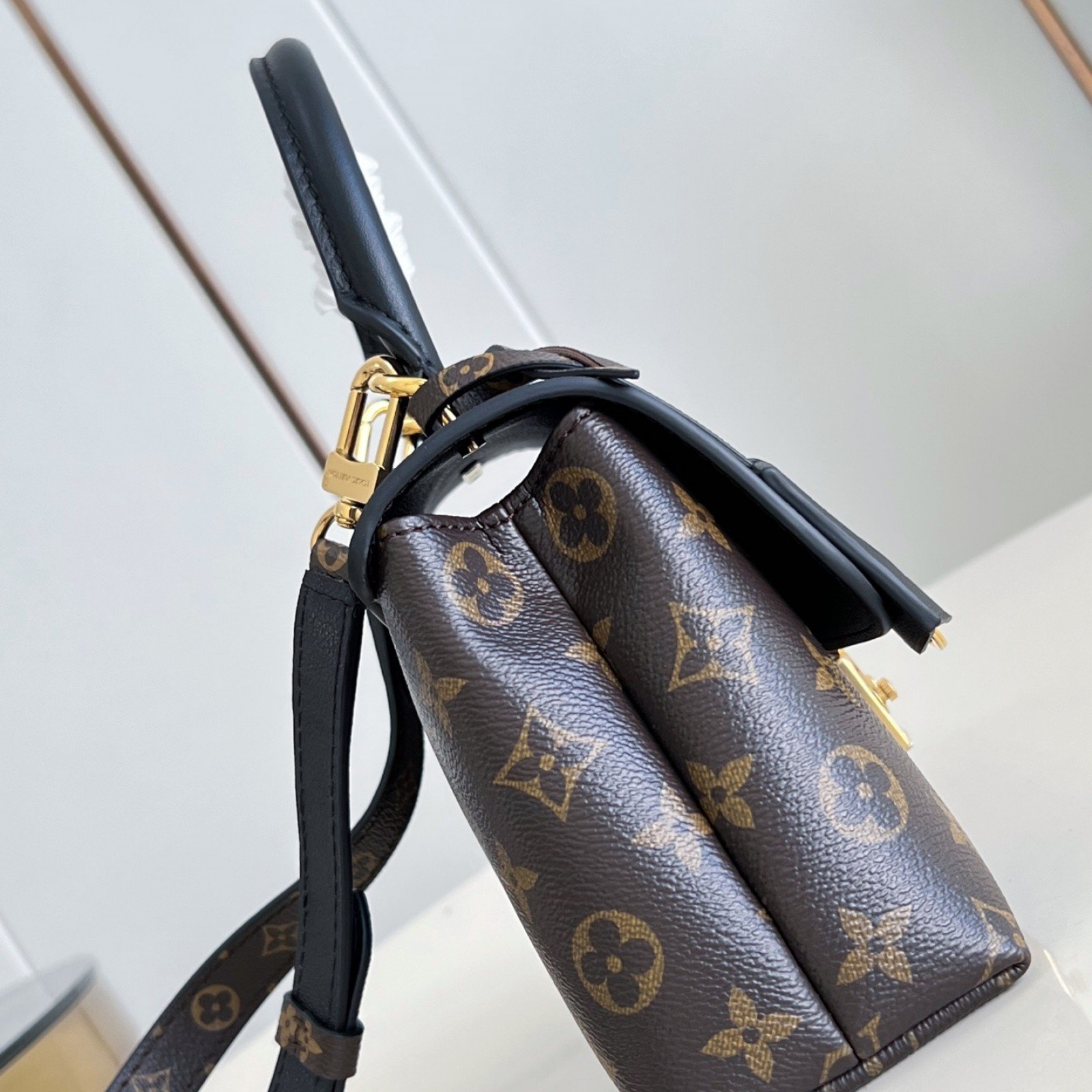 LV bag 216551 $222.75 USD