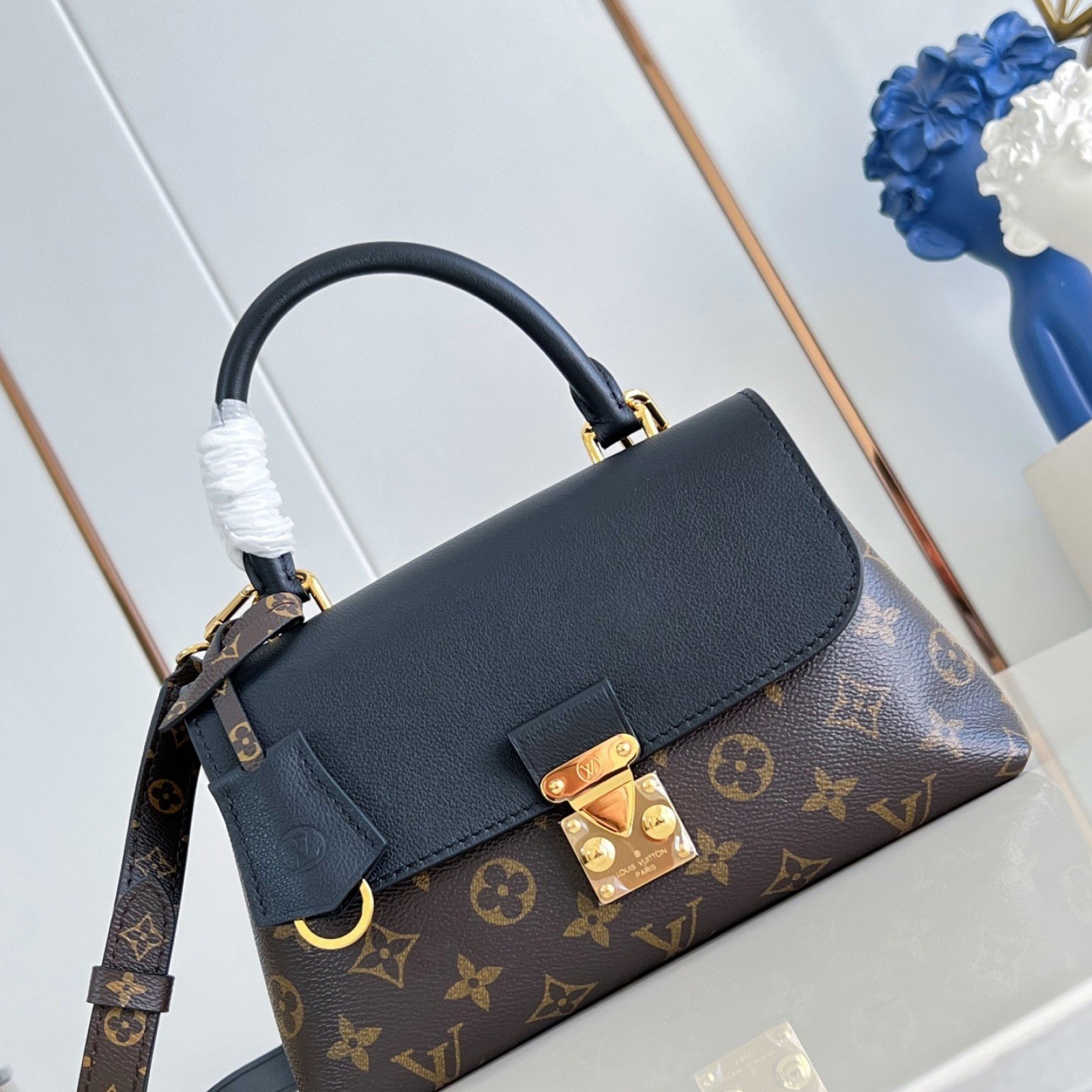 LV bag 216551 $222.75 USD