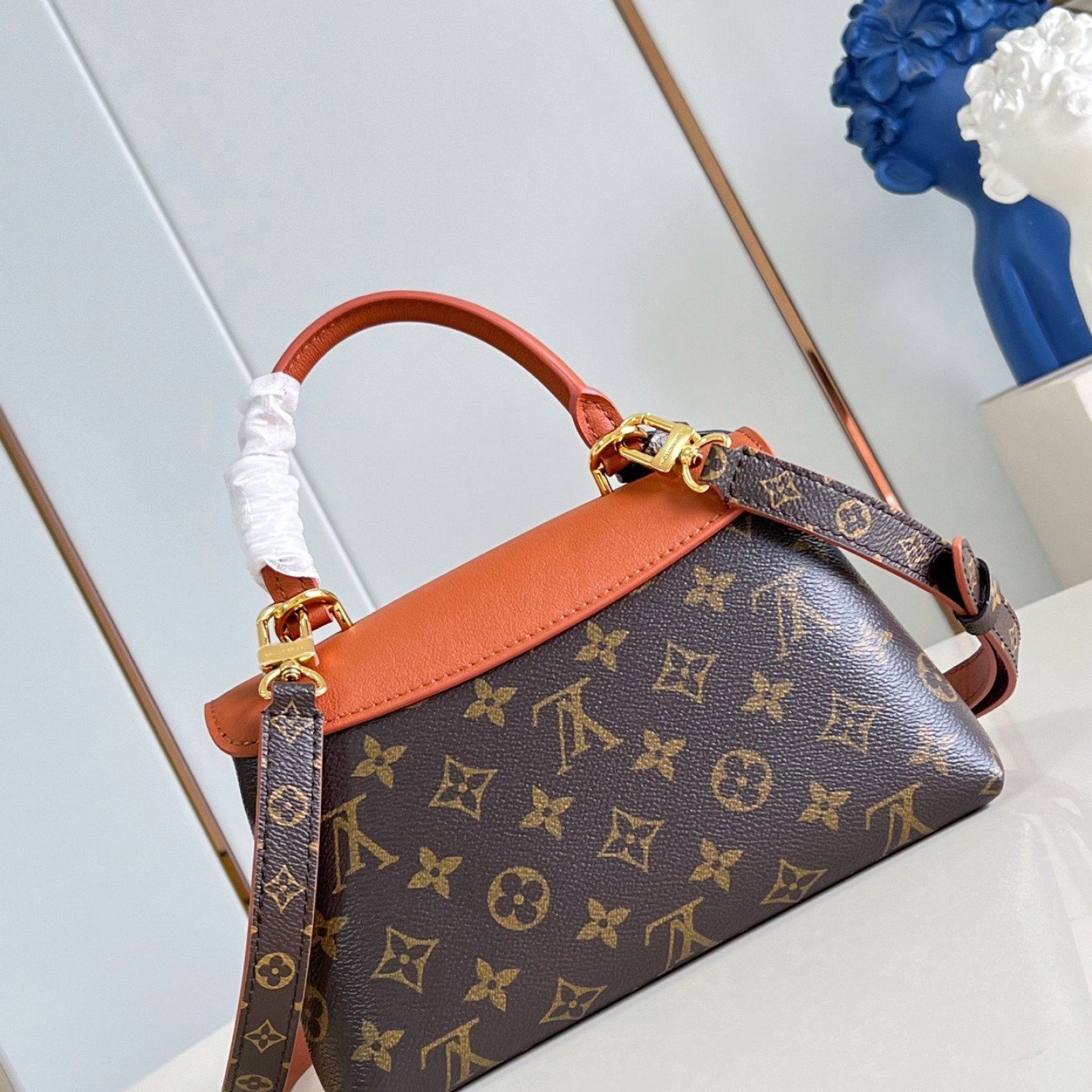 LV bag 216553 $222.75 USD