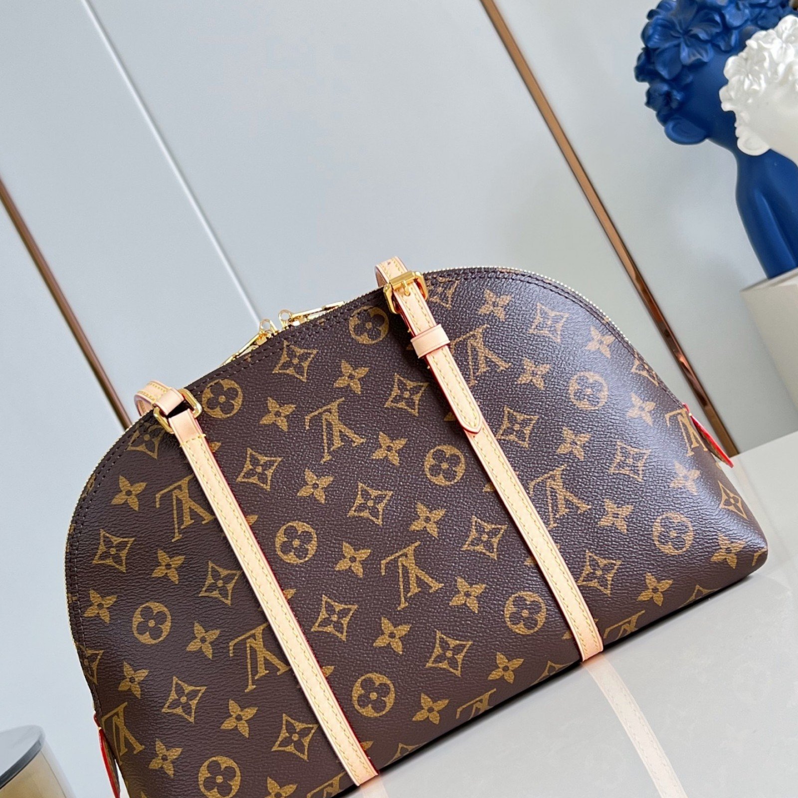 LV bag 216554 $214.5 USD