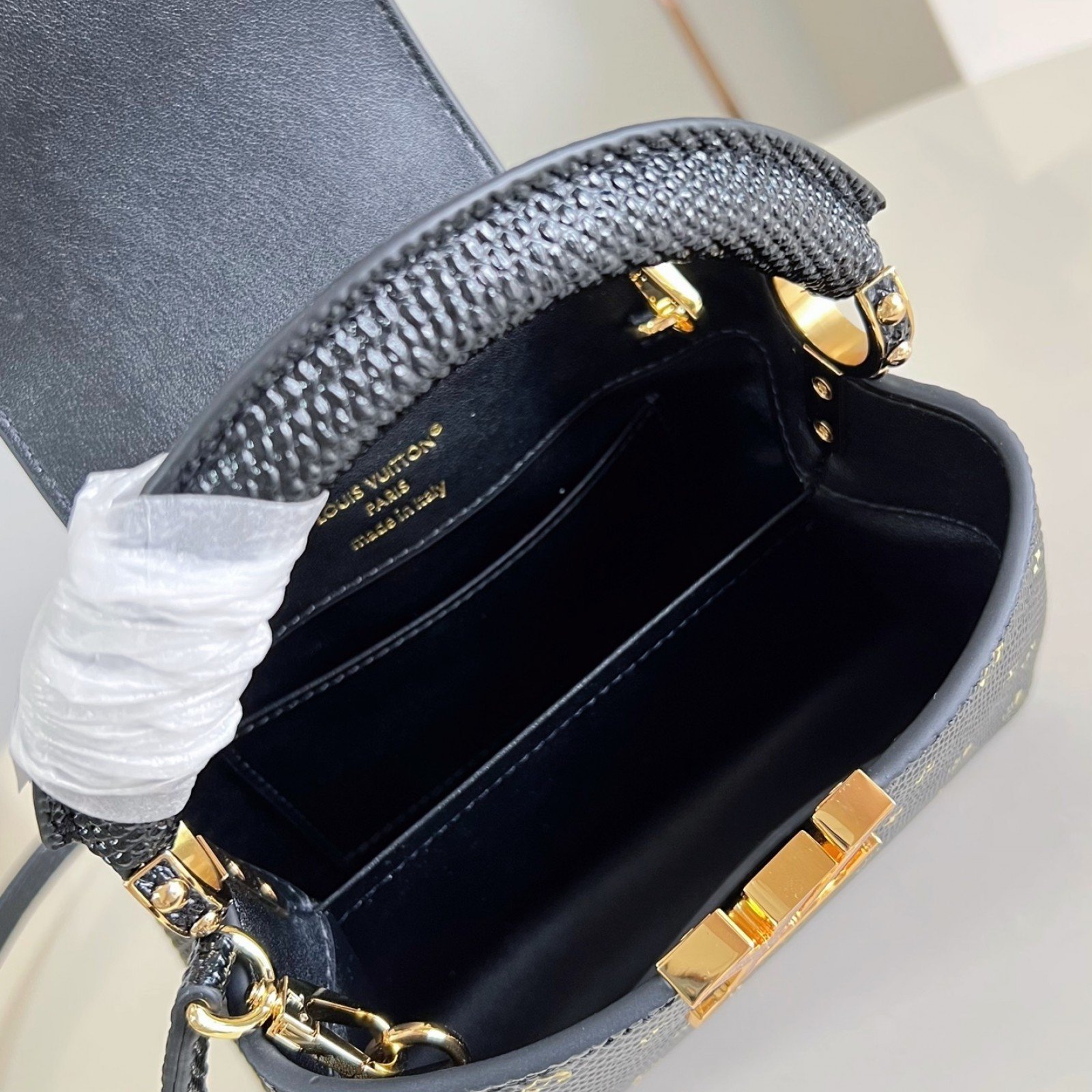 LV bag 216557 $330 USD