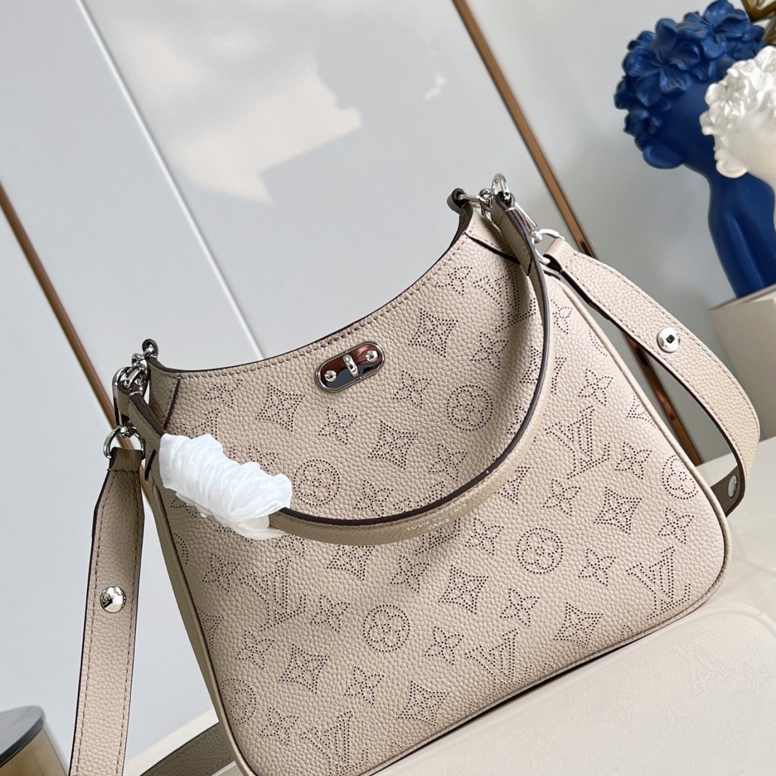 LV bag 216559 $255.75 USD