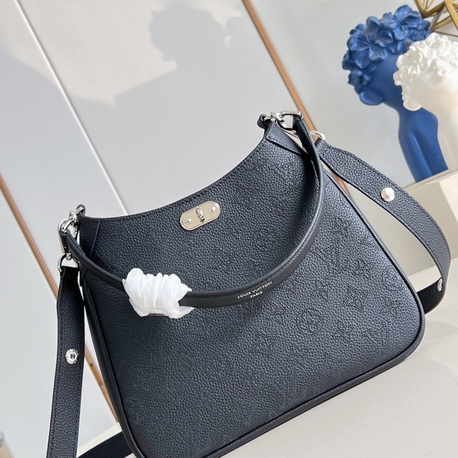 LV bag 216560 $255.75 USD