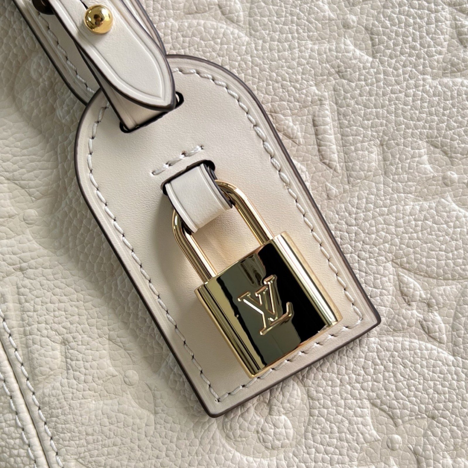 LV bag 216561 $258.5 USD