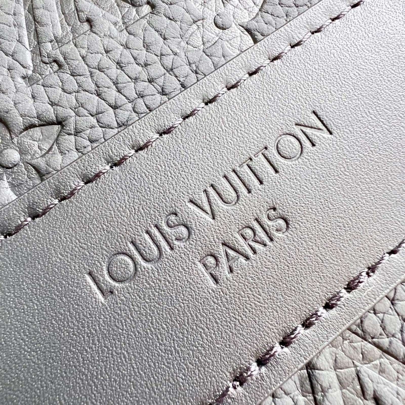 LV bag 216565 $236.5 USD