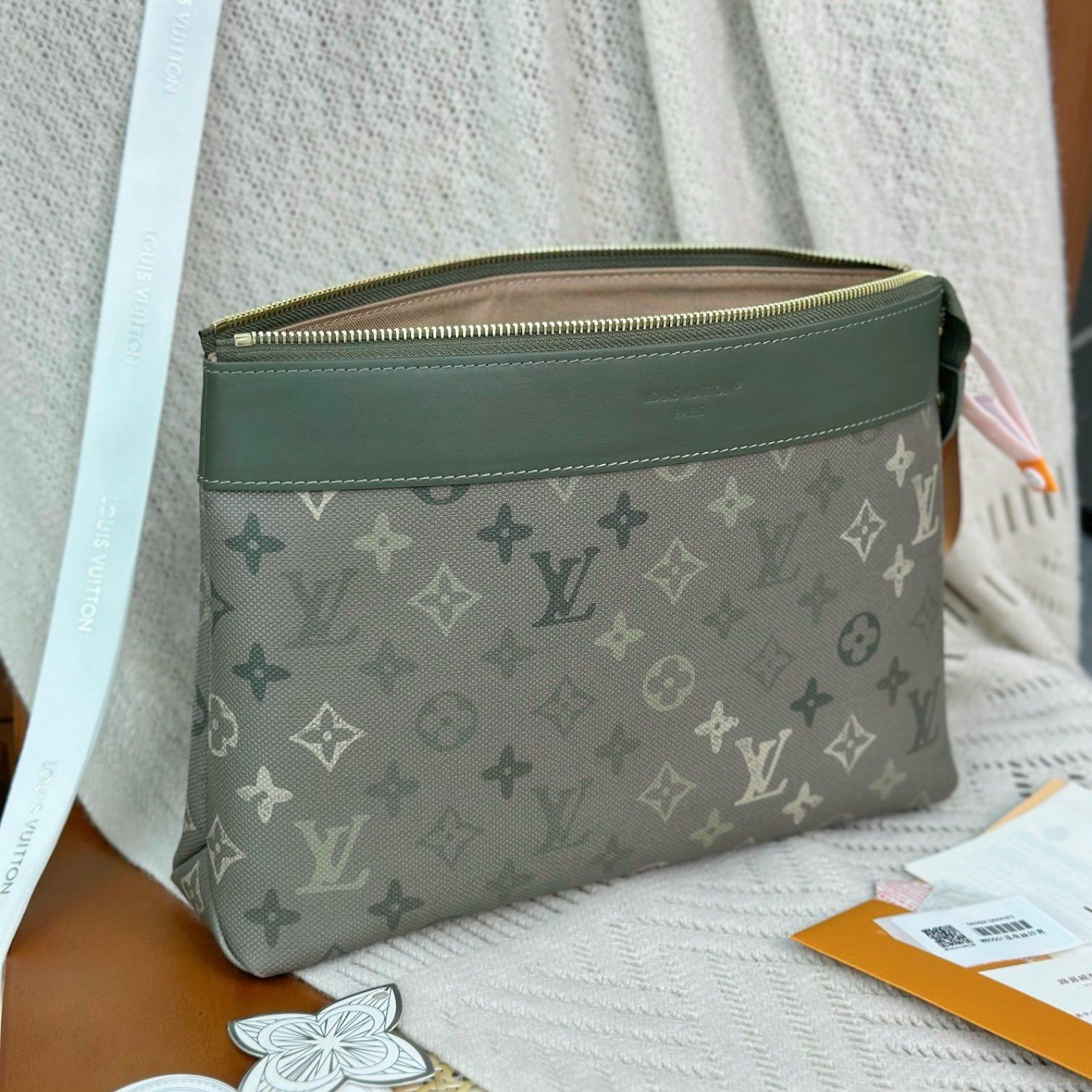 LV bag 216567 $167.75 USD