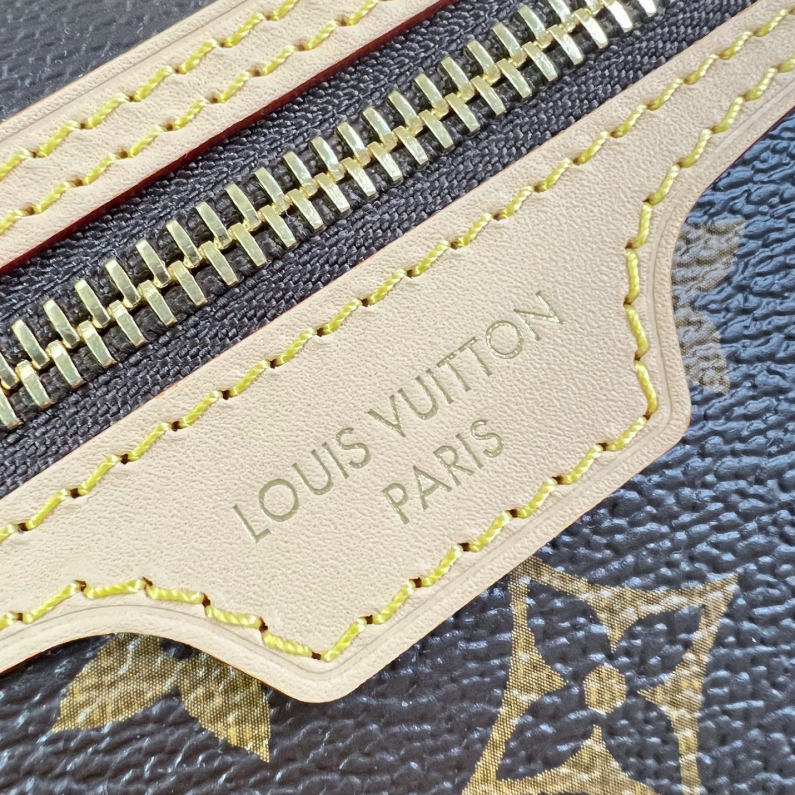 LV bag 220276 $170.5 USD