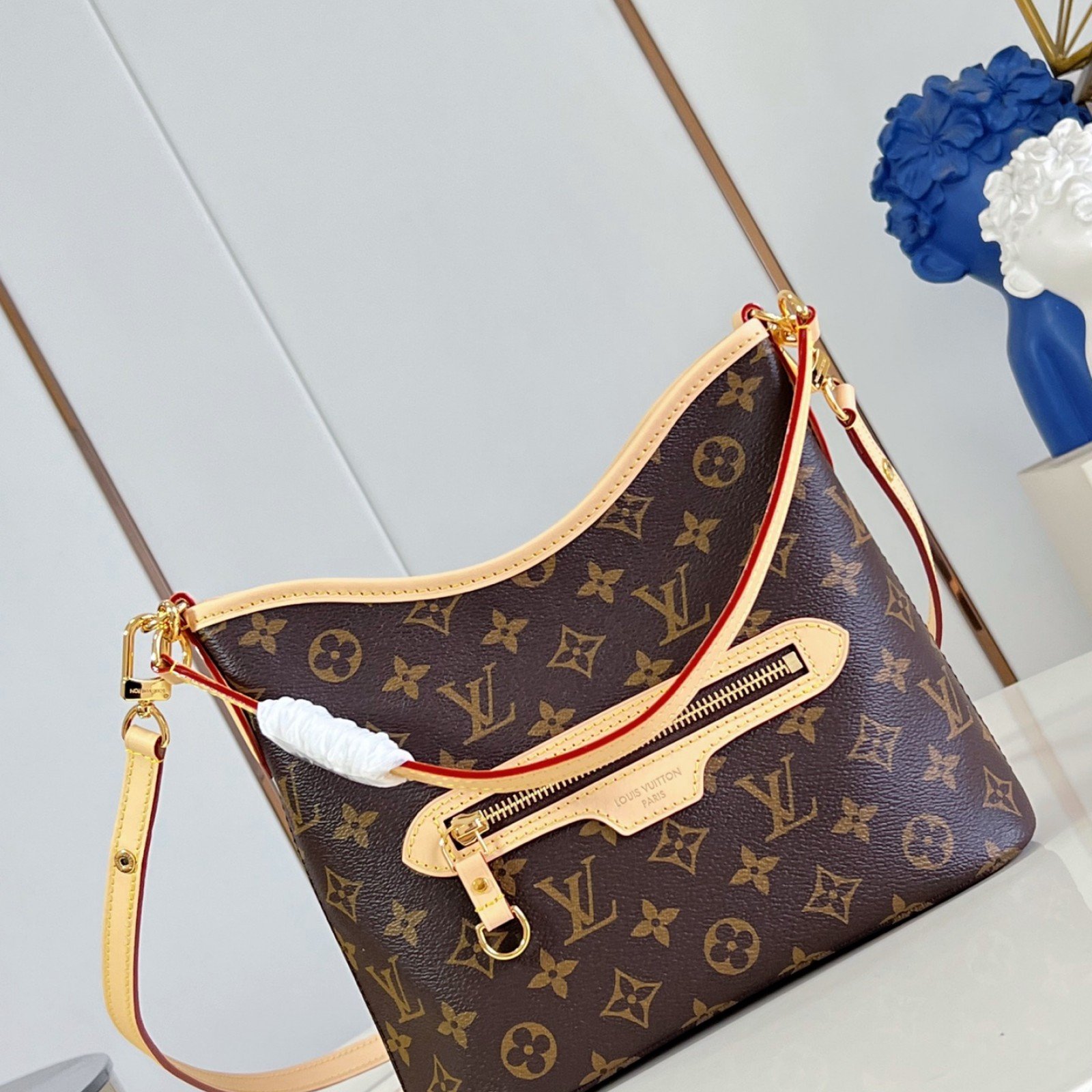 LV bag 220276 $170.5 USD