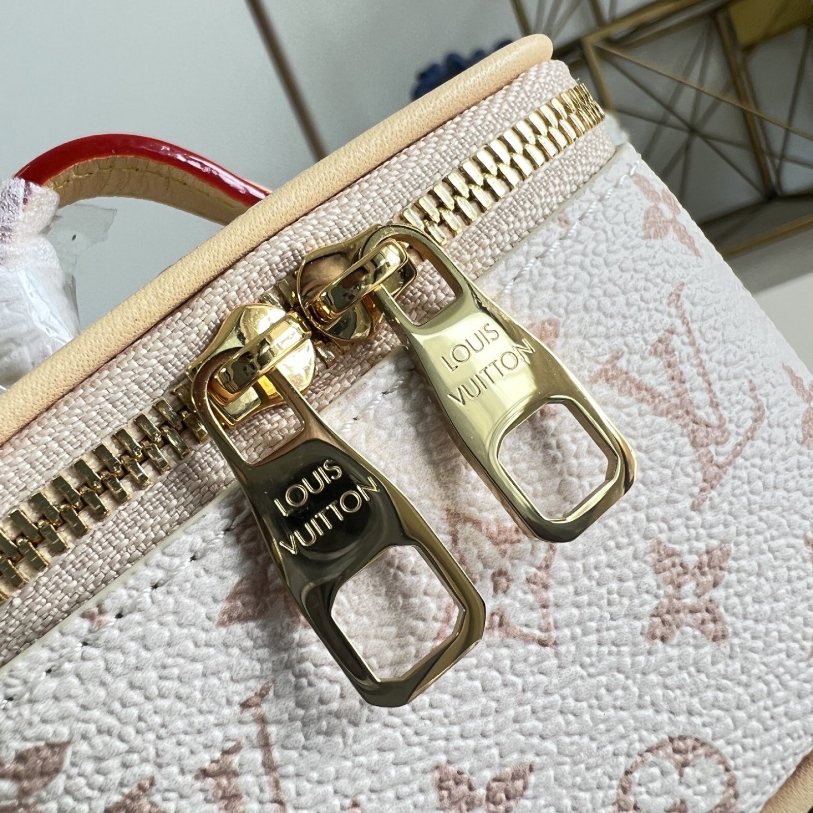 LV bag 220278 $110 USD