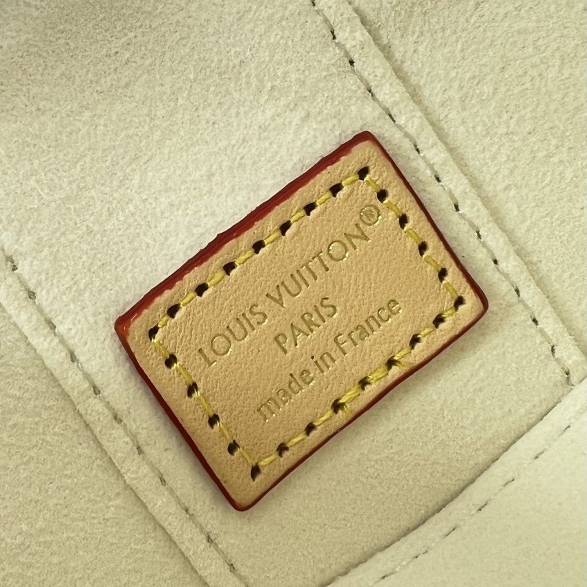 LV bag 220278 $110 USD