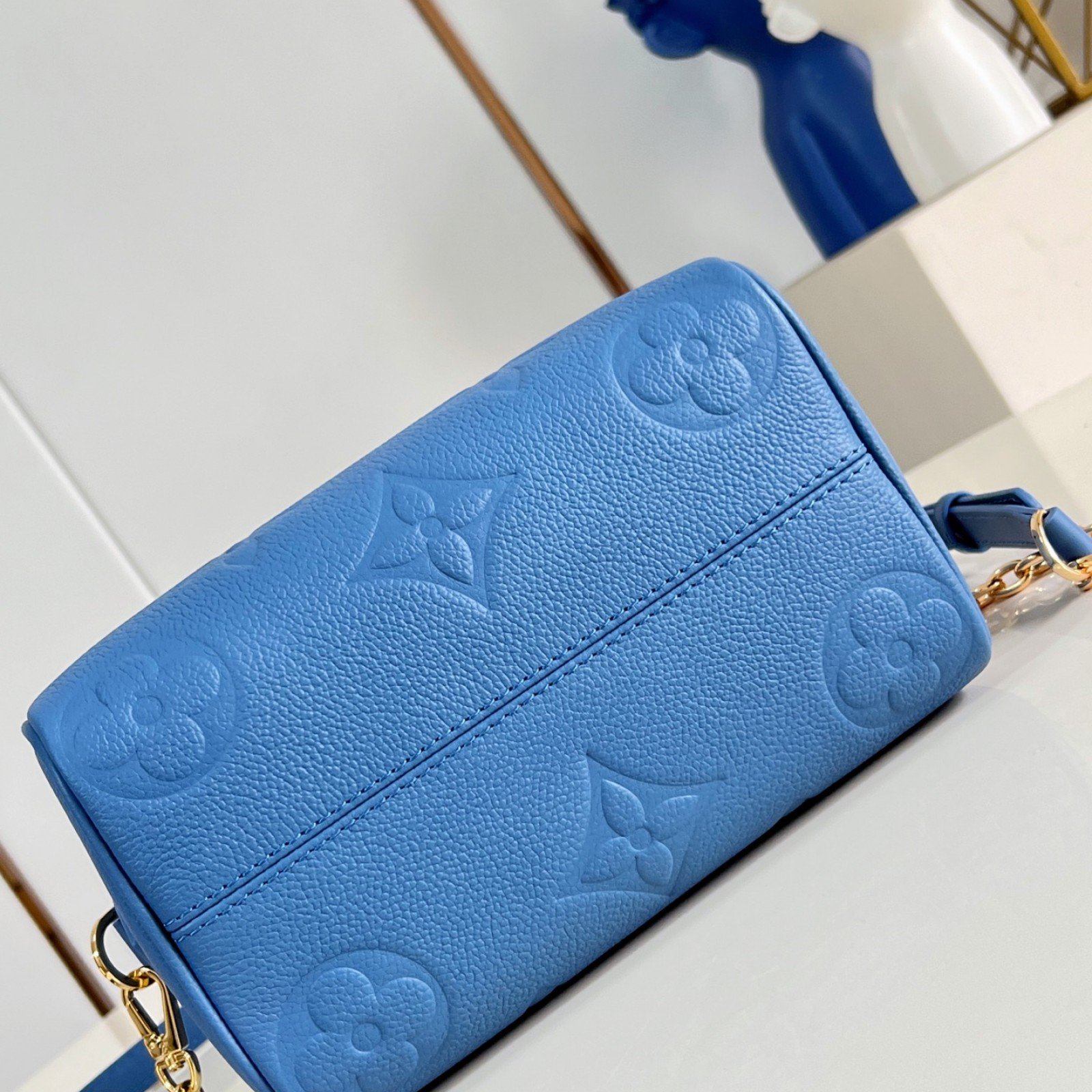 LV bag 220291 $250.25 USD