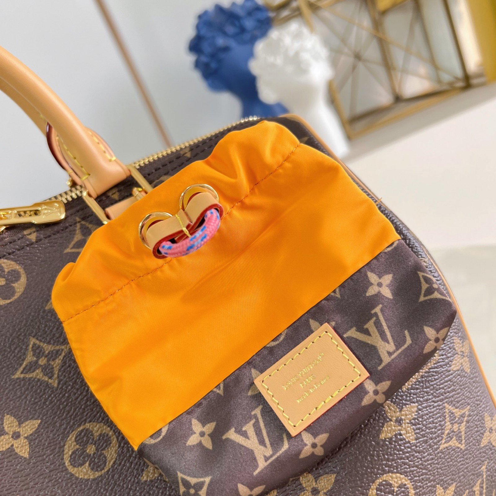 LV bag 220293 $192.5 USD