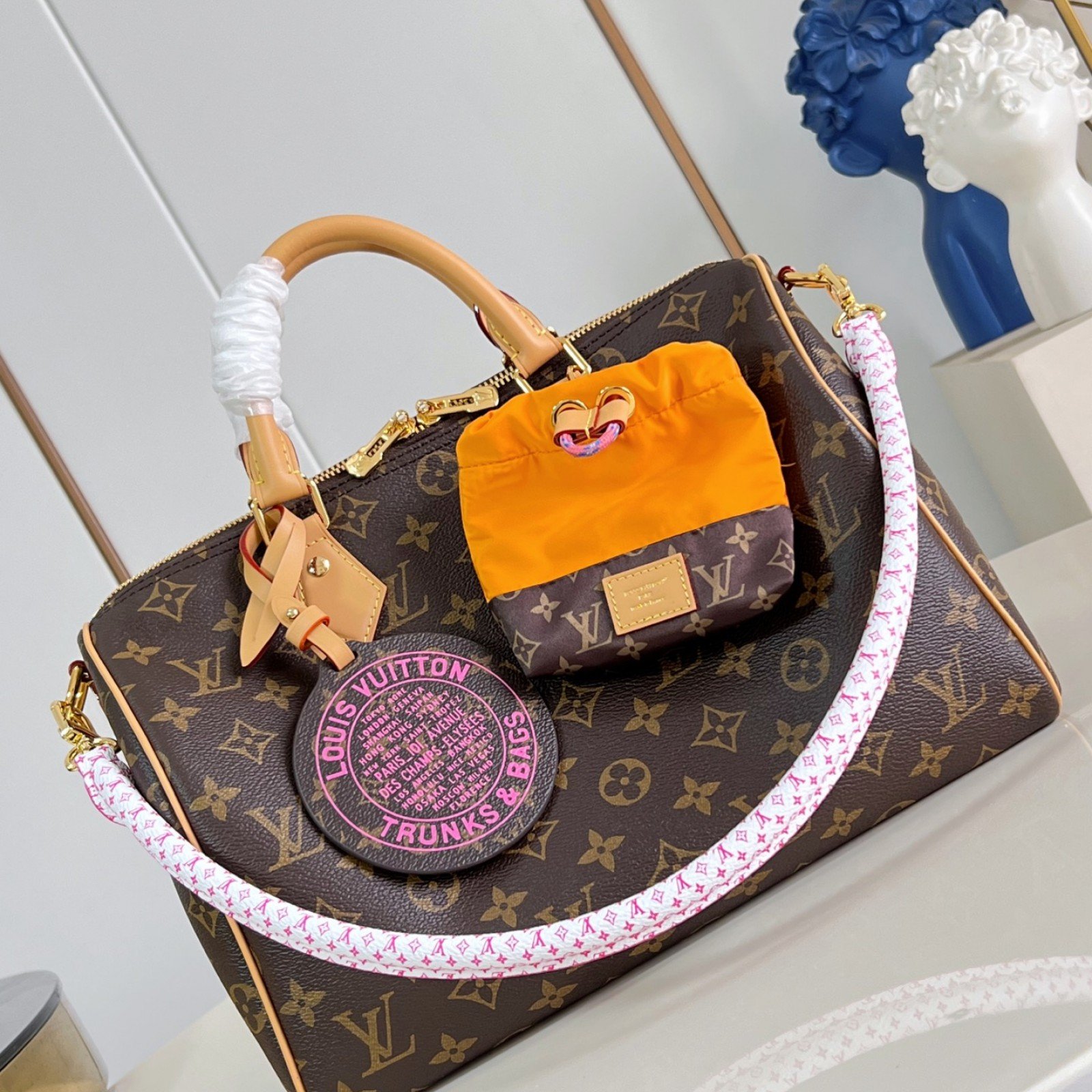 LV bag 220293 $192.5 USD
