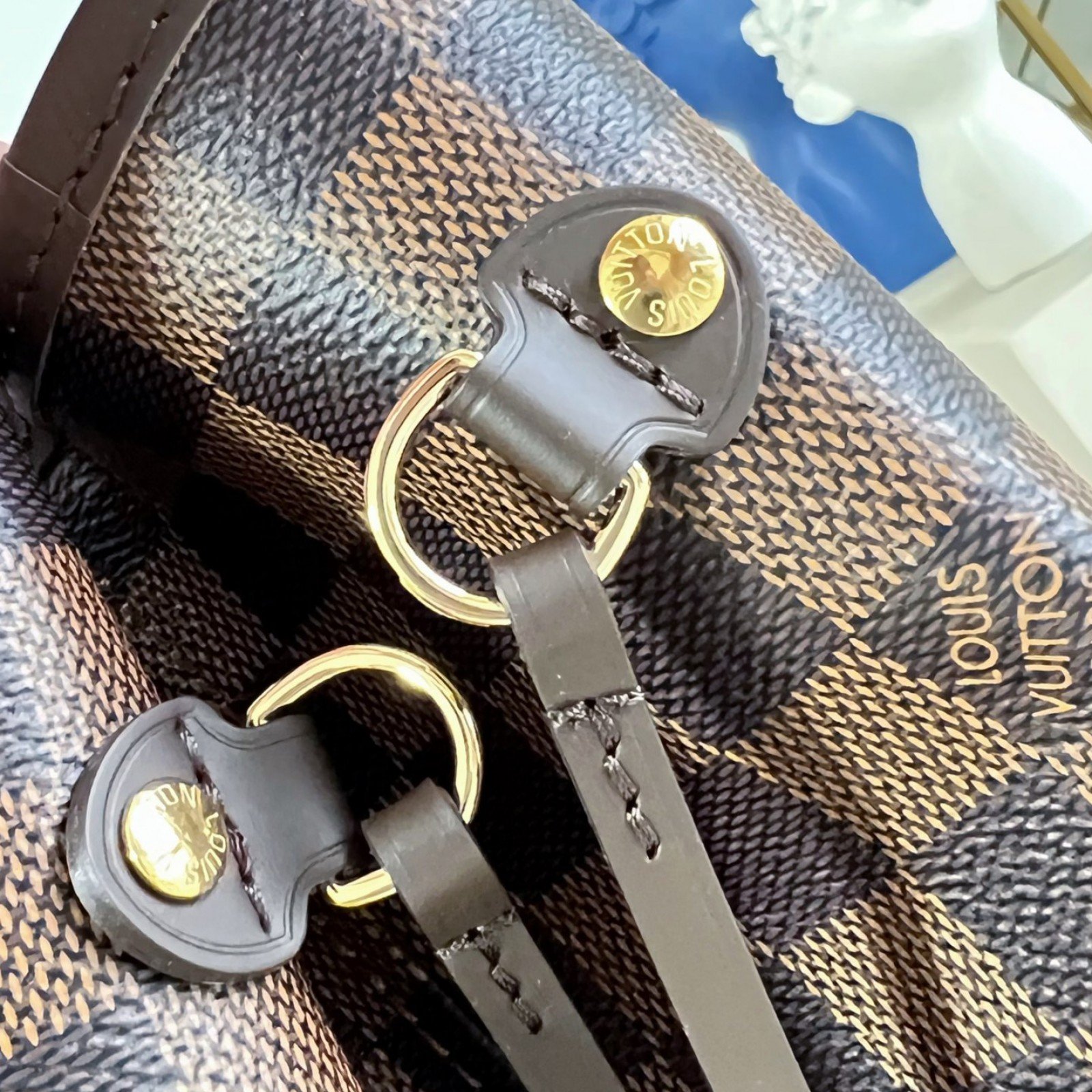 LV bag 220297 $195.25 USD