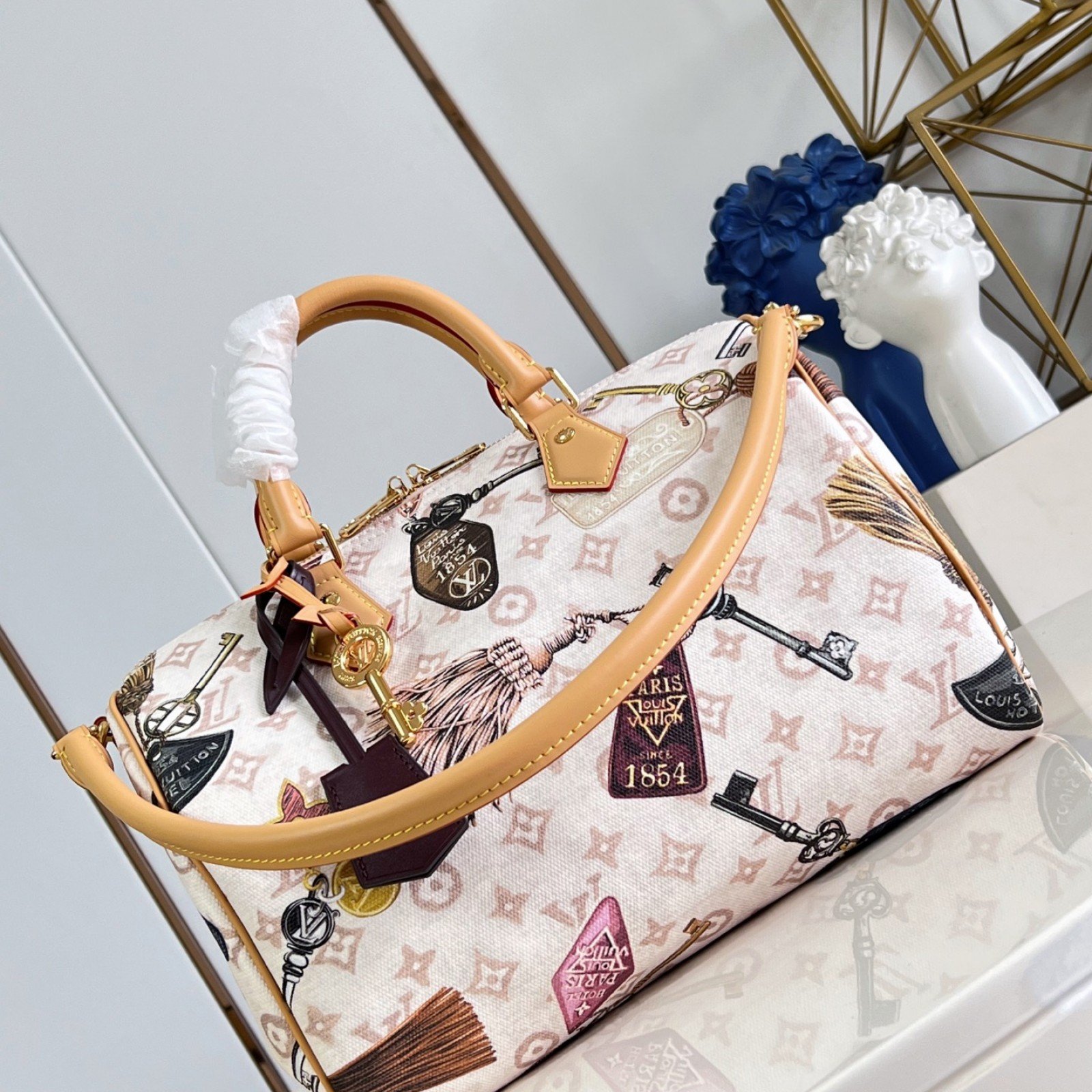LV bag 220315 $206.25 USD