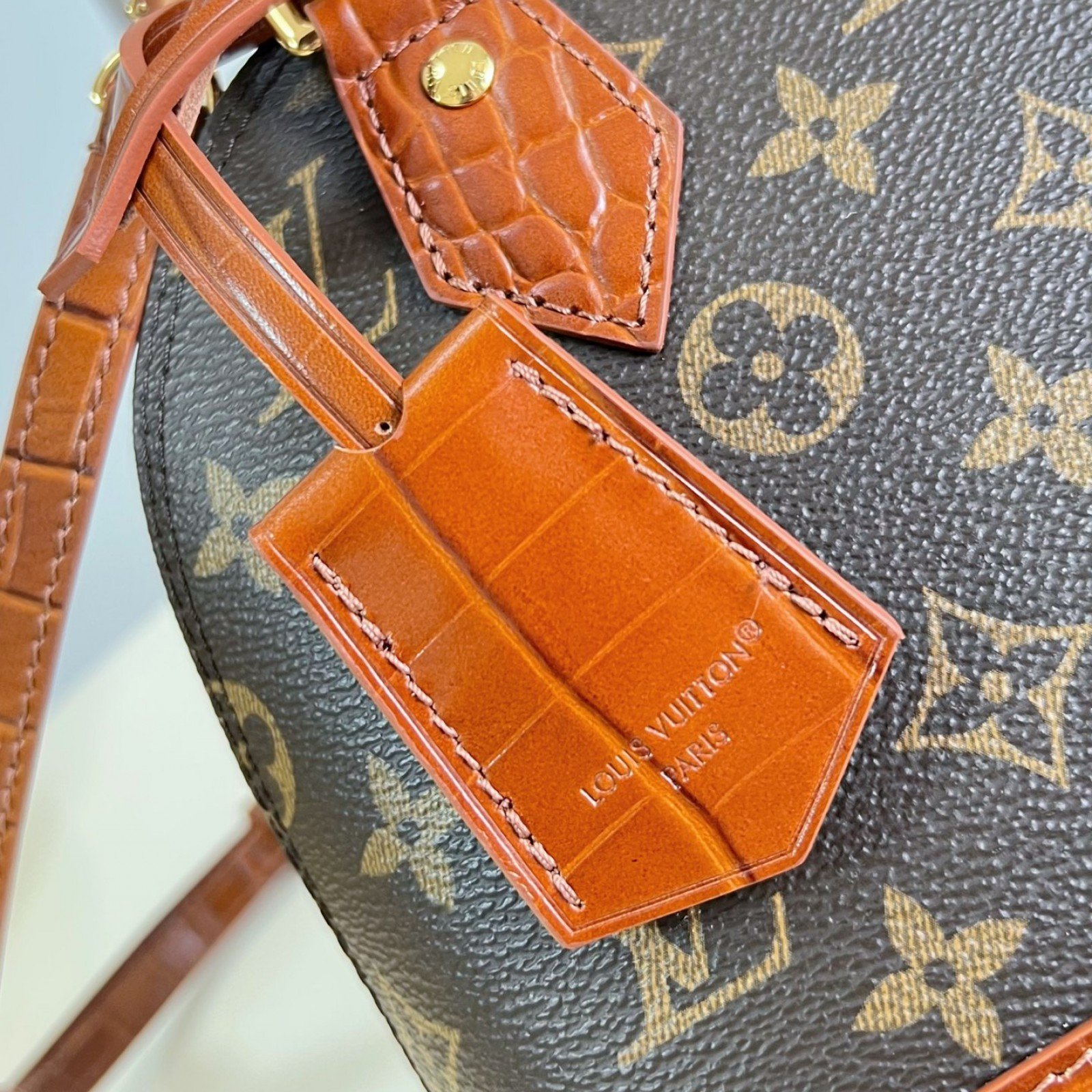 LV bag 220316 $195.25 USD