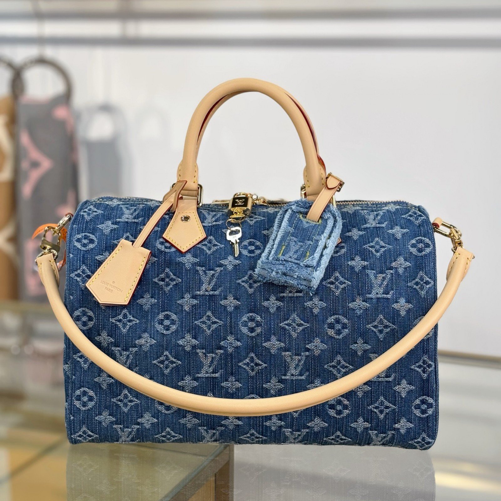 LV bag 220329 $302.5 USD