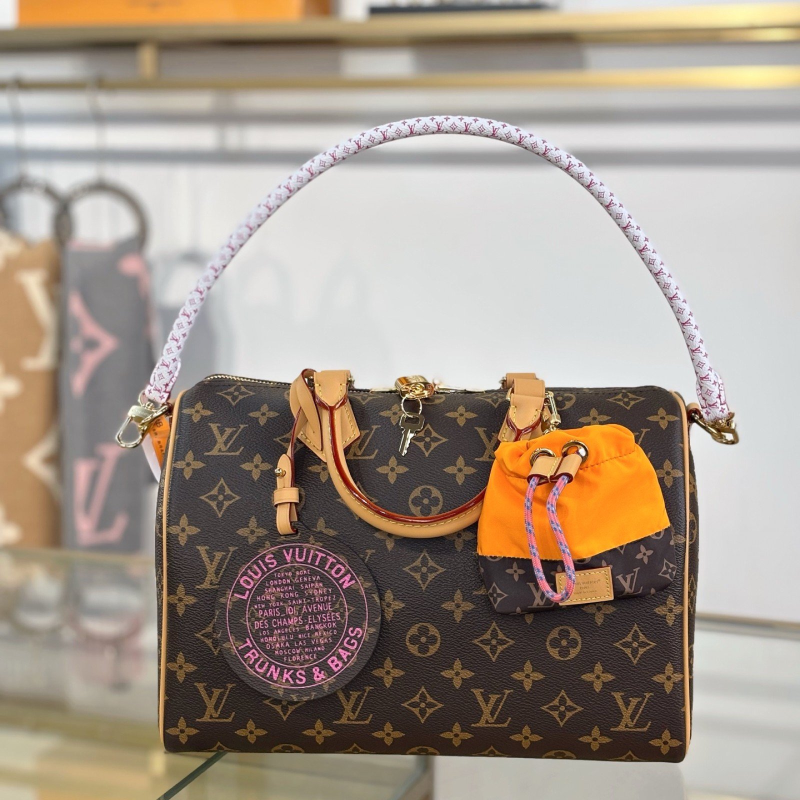 LV bag 220333 $302.5 USD