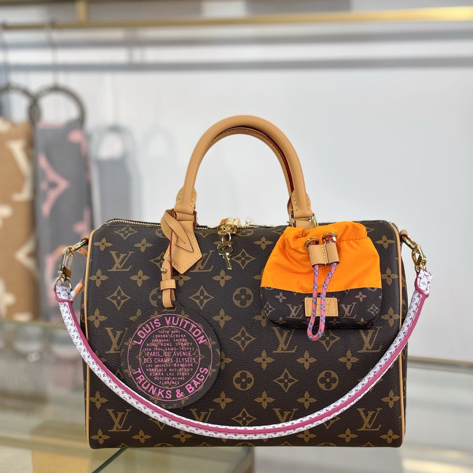 LV bag 220333 $302.5 USD