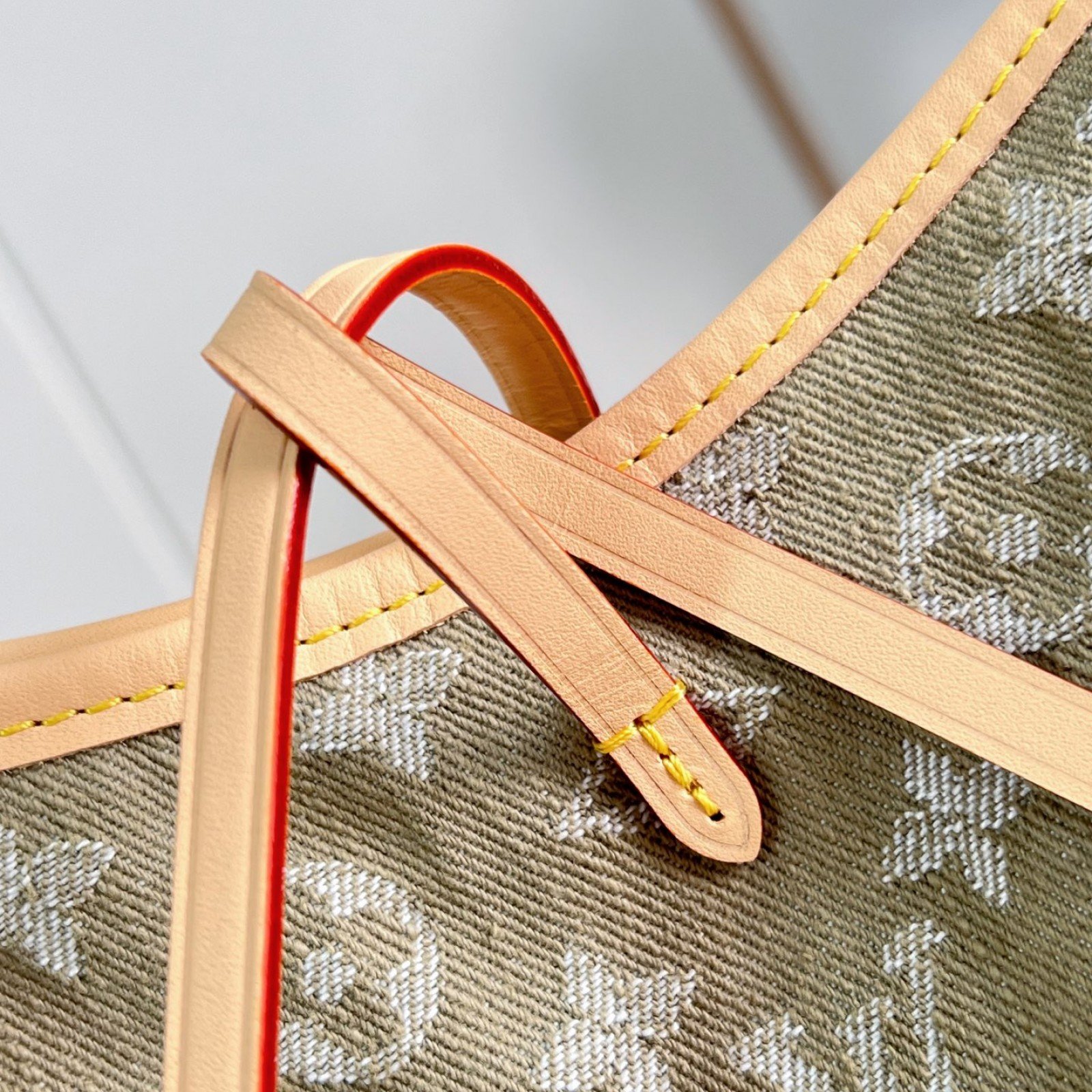 LV bag 220338 $198 USD