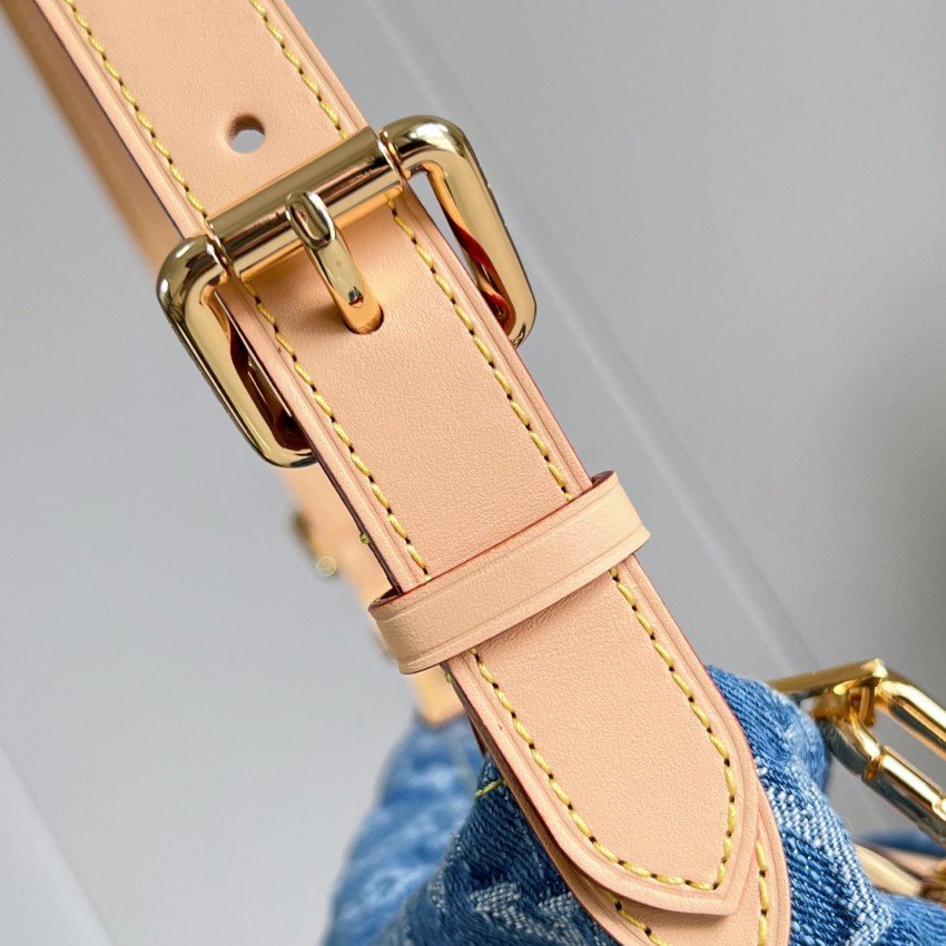 LV bag 220341 $206.25 USD