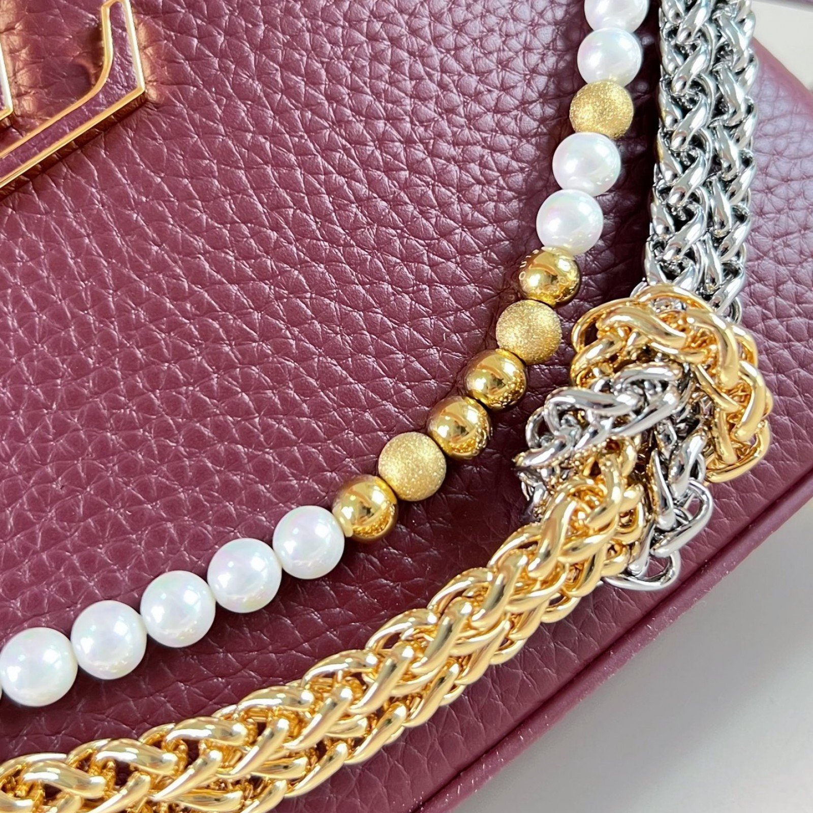LV bag 220343 $371.25 USD