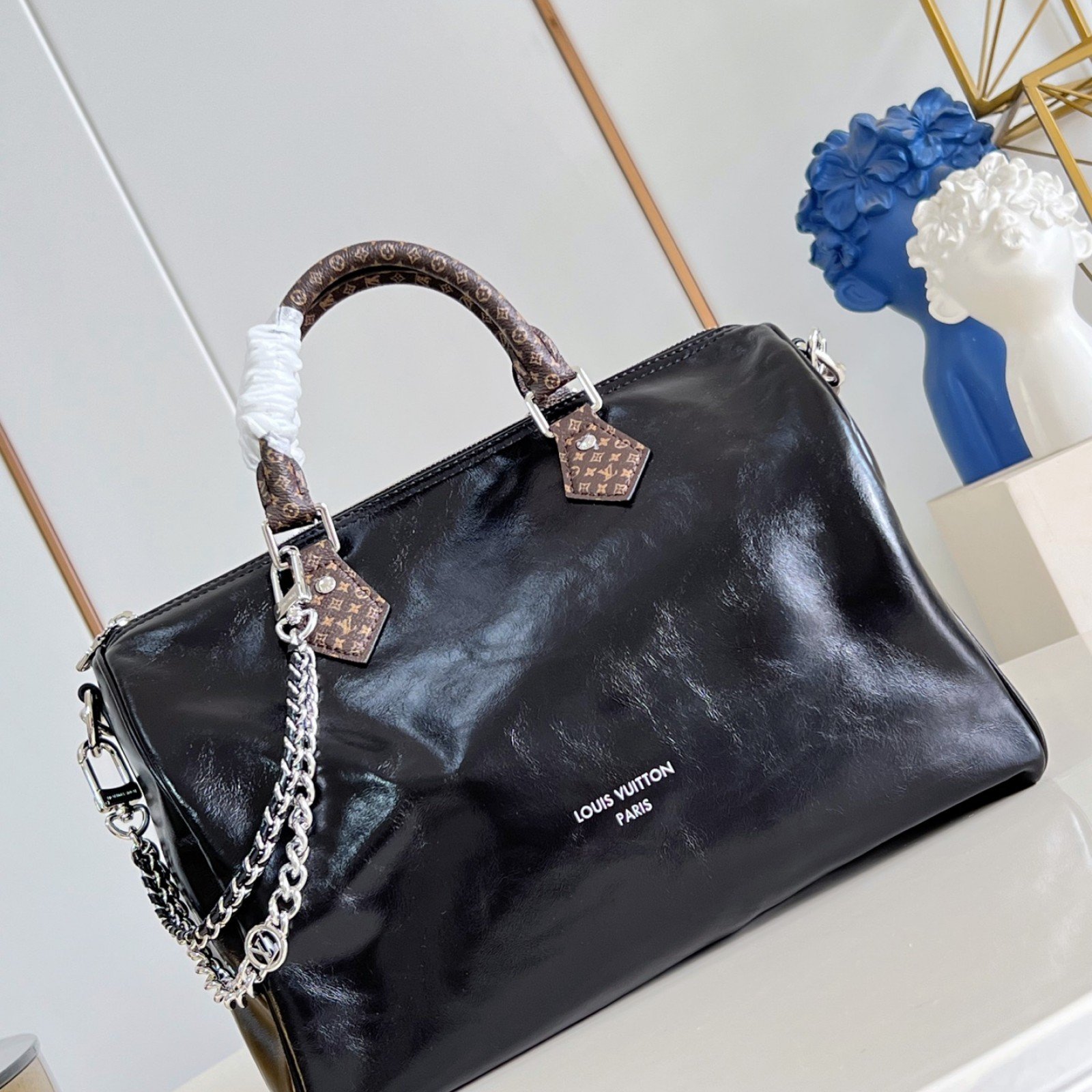 LV bag 220358 $233.75 USD