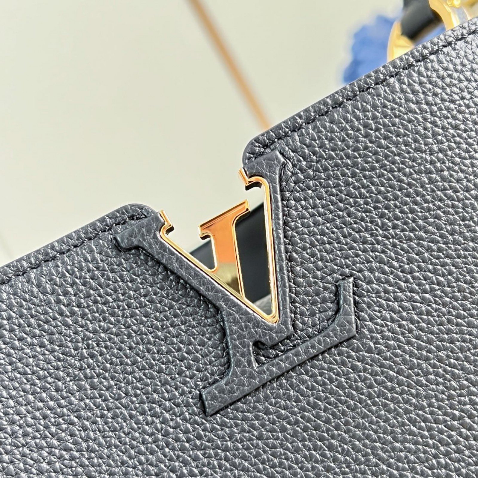 LV bag 220359 $365.75 USD