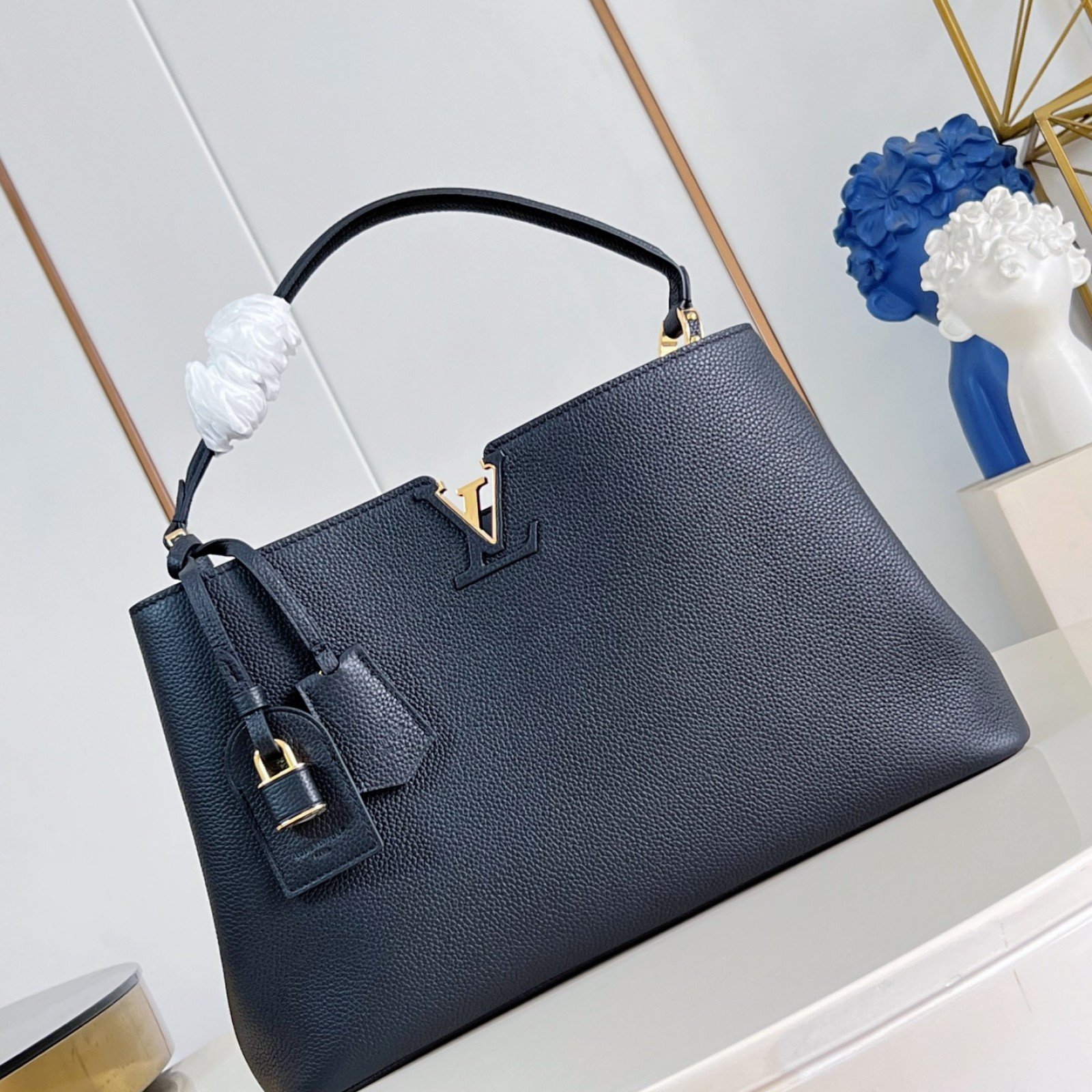 LV bag 220359 $365.75 USD
