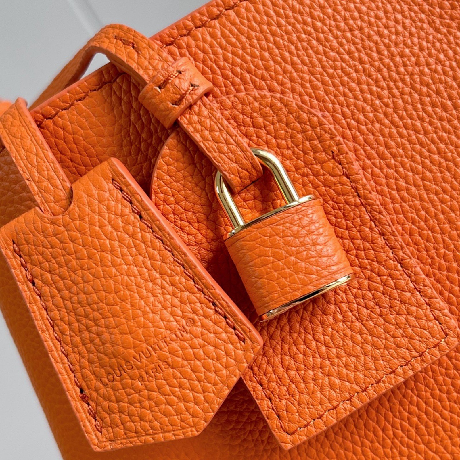 LV bag 220361 $365.75 USD