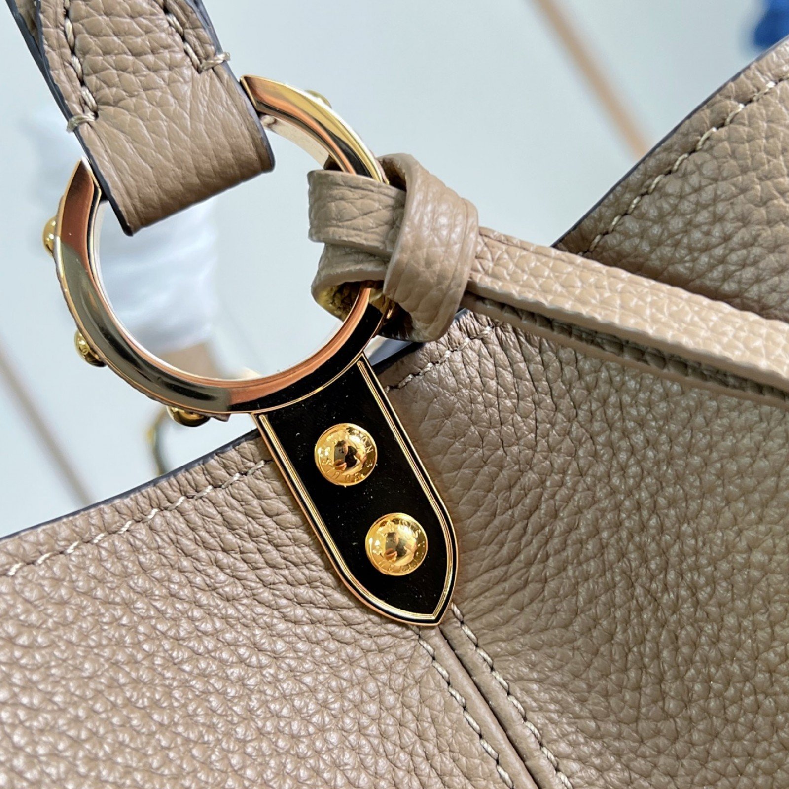 LV bag 220365 $365.75 USD