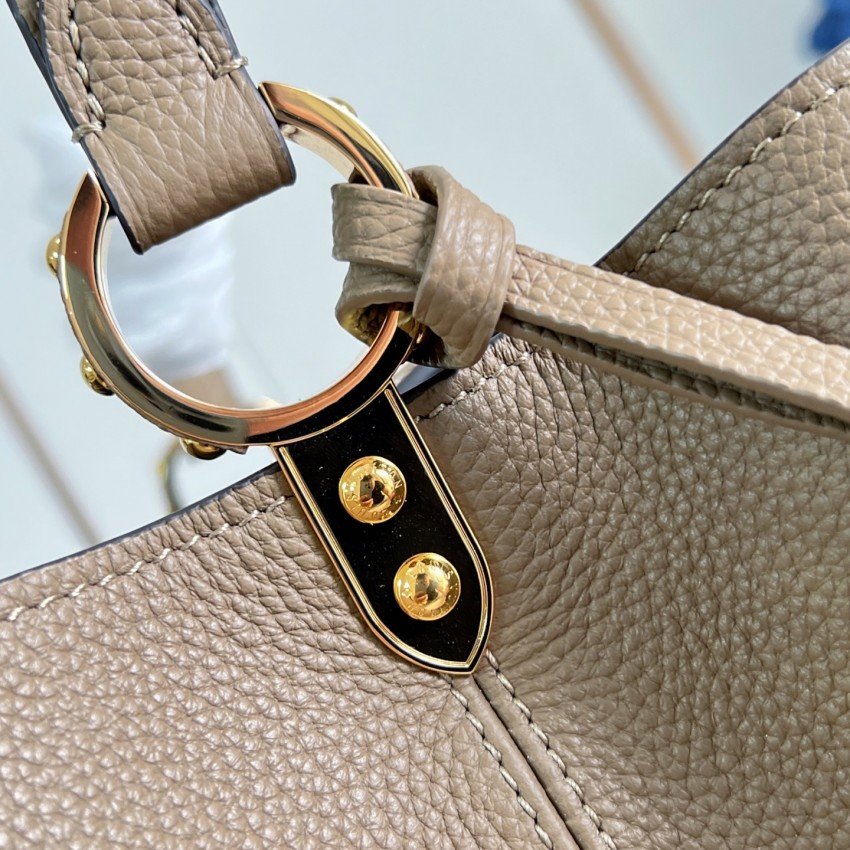 LV bag 220365 $365.75 USD