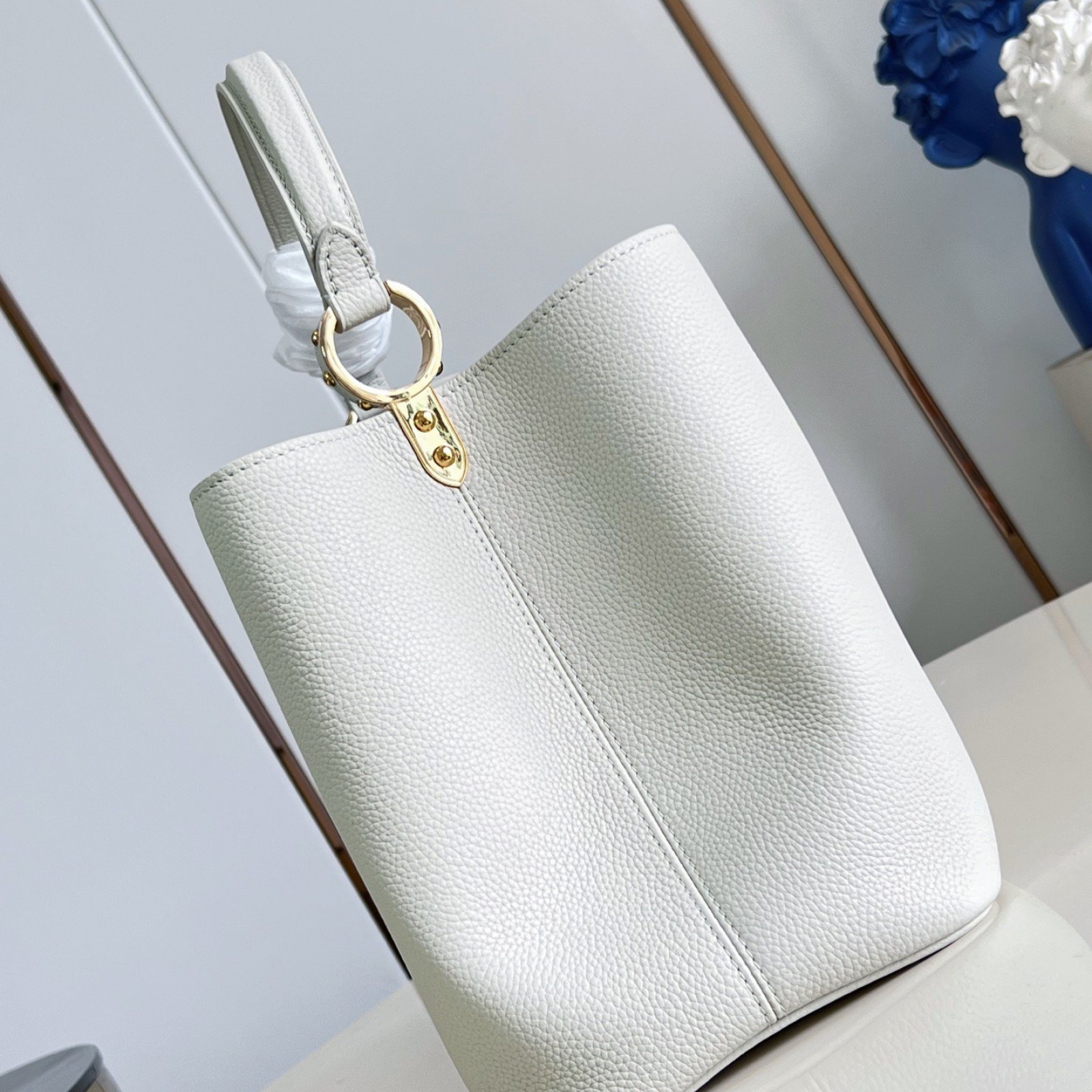 LV bag 220369 $365.75 USD